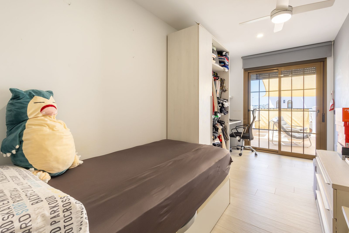 3 Bed Apartment for sale in Fuengirola Costa Del Sol, Málaga, Spain