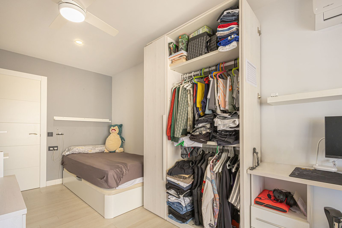 3 Bed Apartment for sale in Fuengirola Costa Del Sol, Málaga, Spain