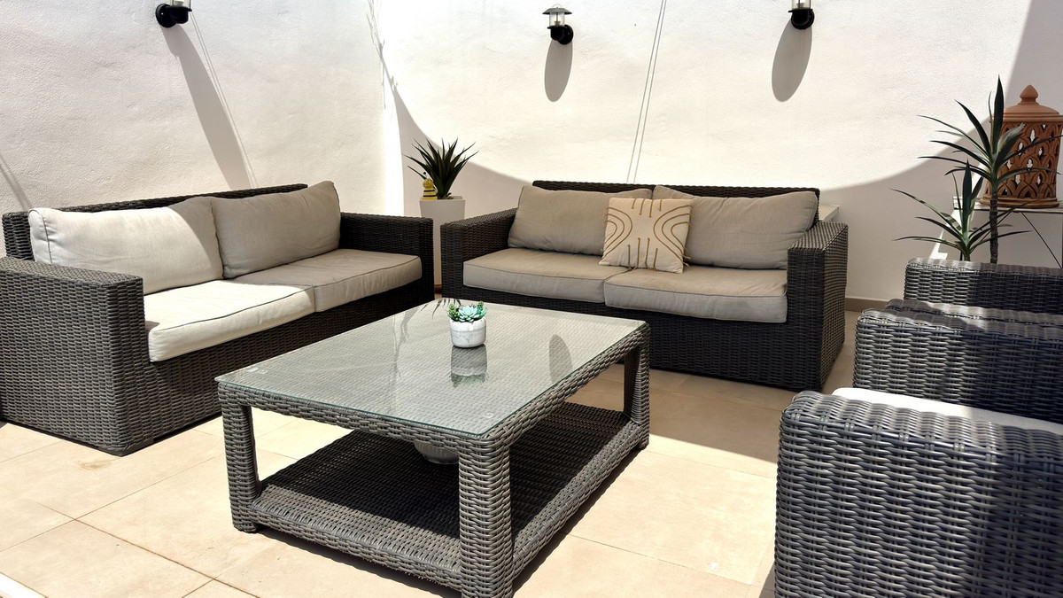 2 Bed Apartment for sale in Puerto Banús Costa Del Sol, Málaga, Spain