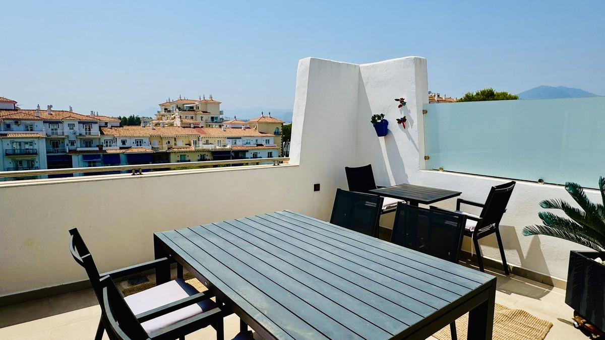 2 Bed Apartment for sale in Puerto Banús Costa Del Sol, Málaga, Spain