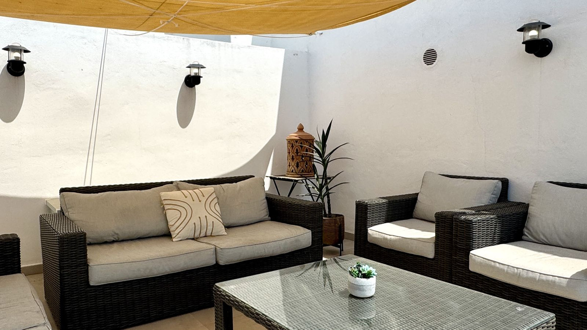 2 Bed Apartment for sale in Puerto Banús Costa Del Sol, Málaga, Spain