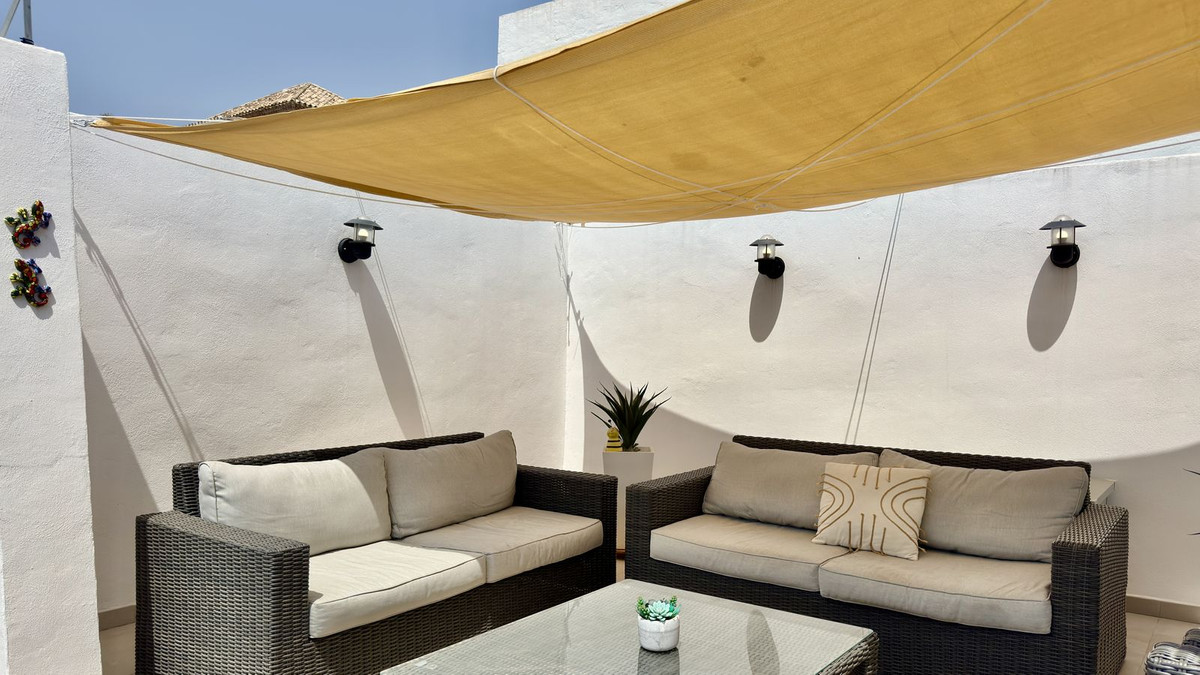2 Bed Apartment for sale in Puerto Banús Costa Del Sol, Málaga, Spain