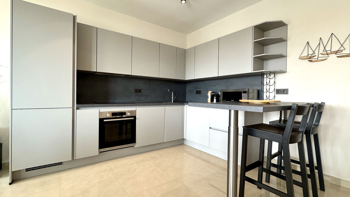 2 Bed Apartment for sale in Puerto Banús Costa Del Sol, Málaga, Spain