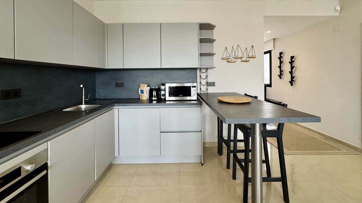 2 Bed Apartment for sale in Puerto Banús Costa Del Sol, Málaga, Spain