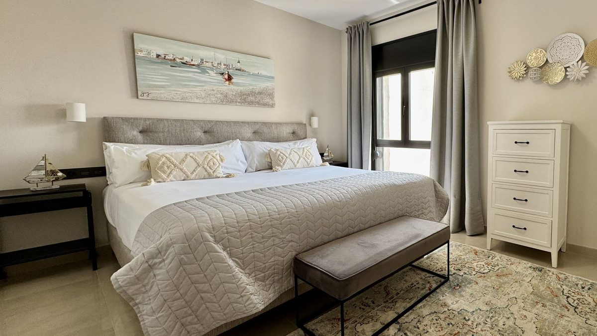 2 Bed Apartment for sale in Puerto Banús Costa Del Sol, Málaga, Spain