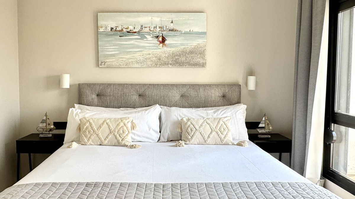 2 Bed Apartment for sale in Puerto Banús Costa Del Sol, Málaga, Spain