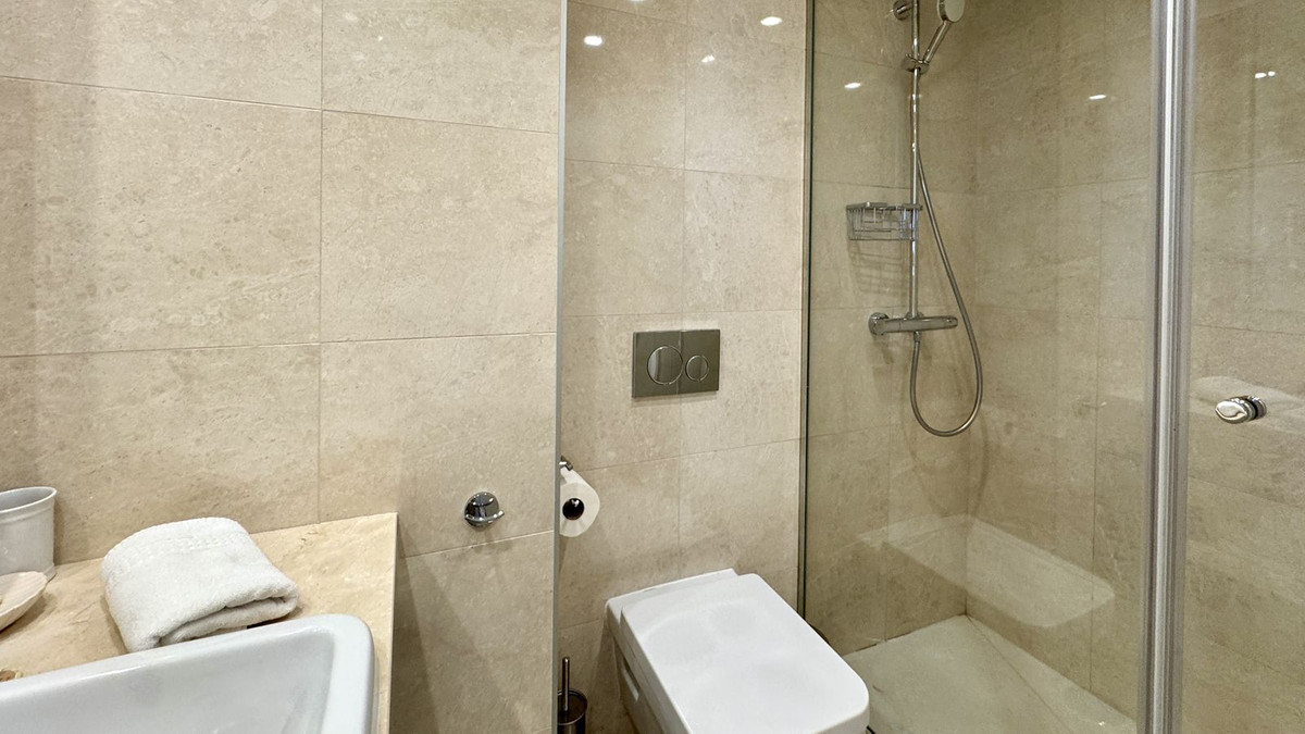 2 Bed Apartment for sale in Puerto Banús Costa Del Sol, Málaga, Spain
