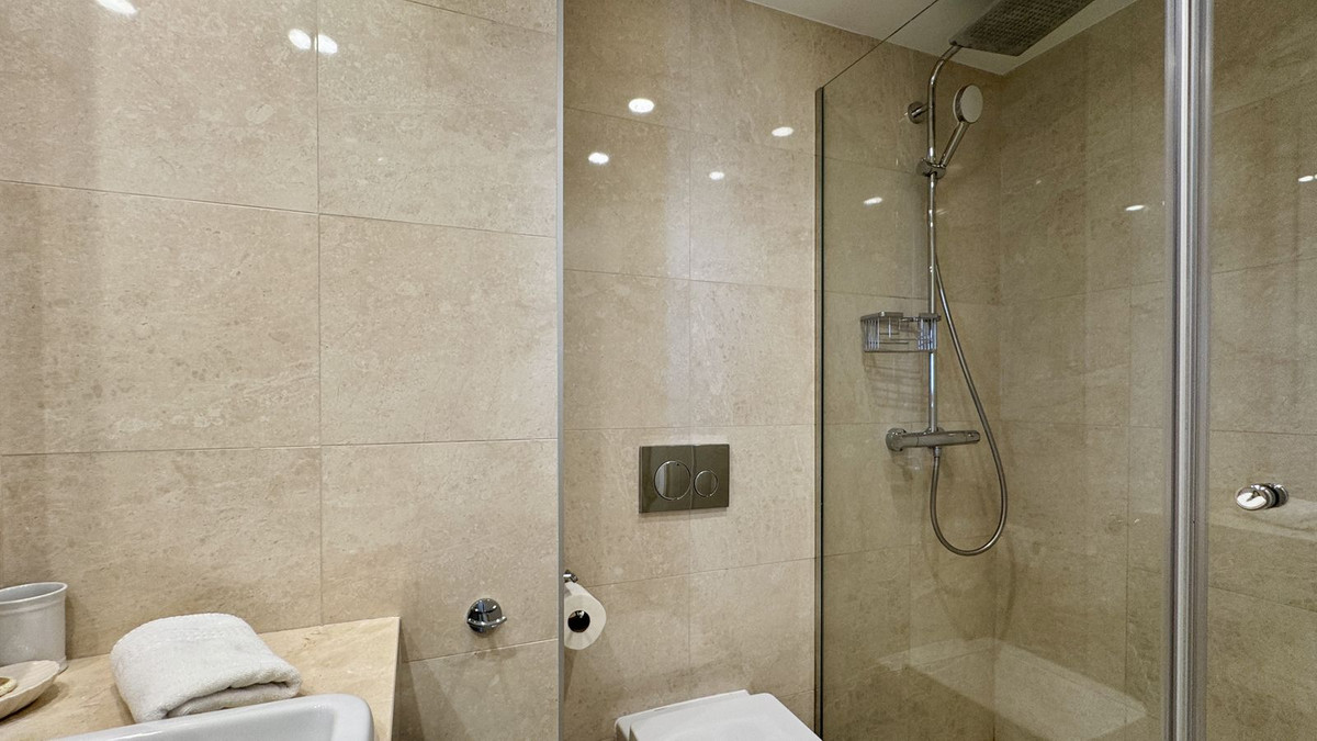 2 Bed Apartment for sale in Puerto Banús Costa Del Sol, Málaga, Spain