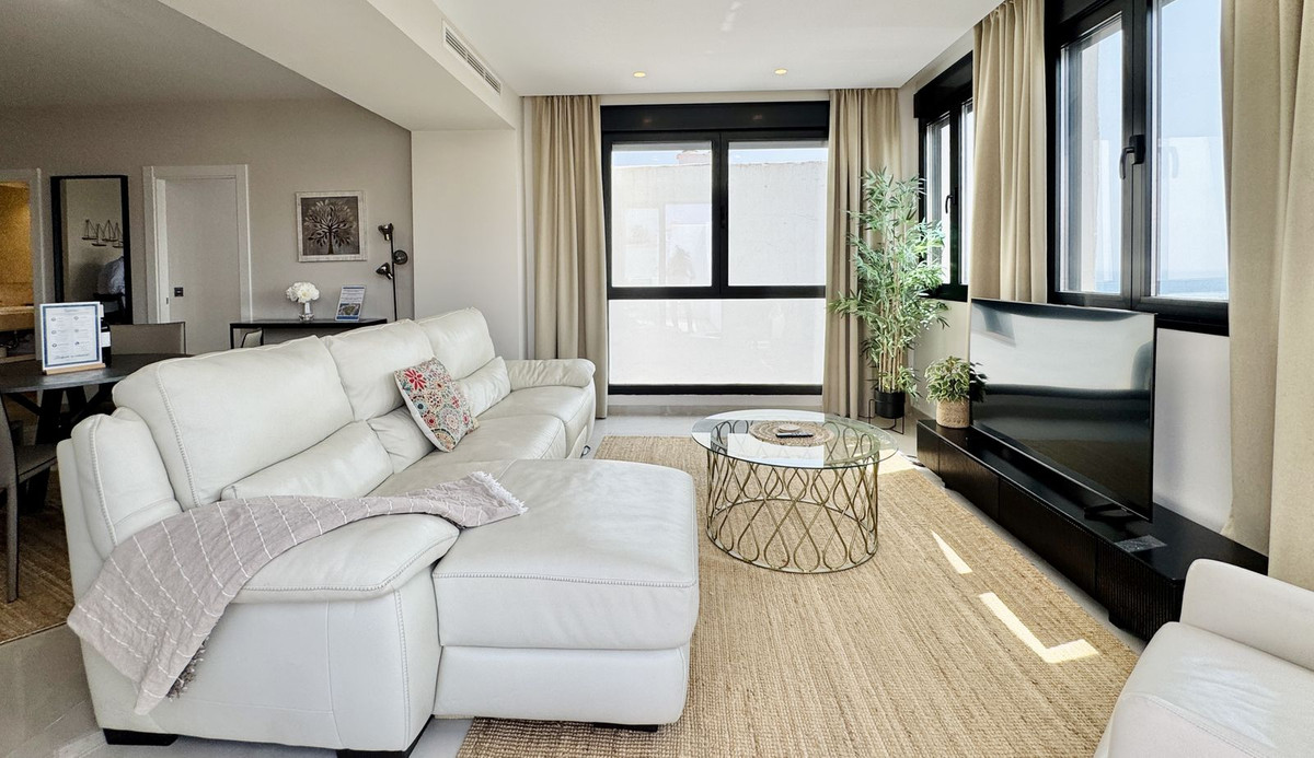 2 Bed Apartment for sale in Puerto Banús Costa Del Sol, Málaga, Spain