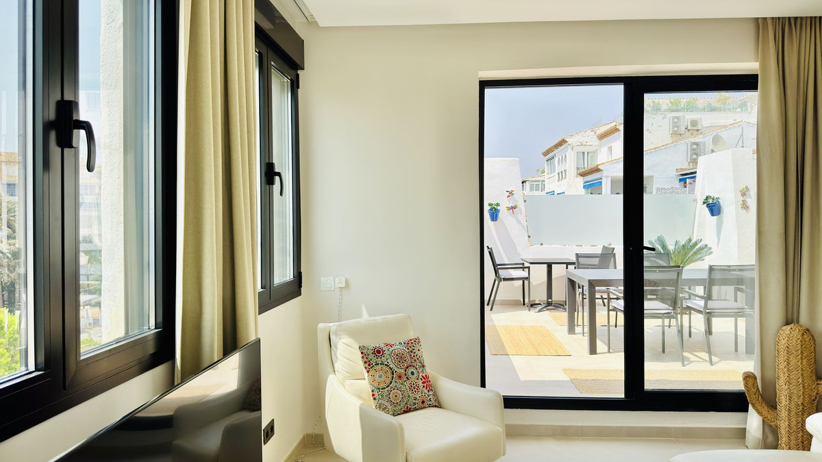 2 Bed Apartment for sale in Puerto Banús Costa Del Sol, Málaga, Spain