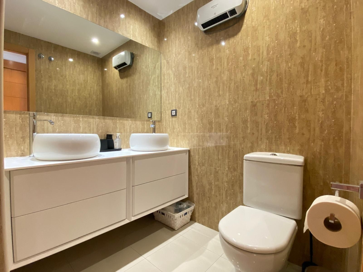 2 Bed Apartment for sale in Estepona Costa Del Sol, Málaga, Spain