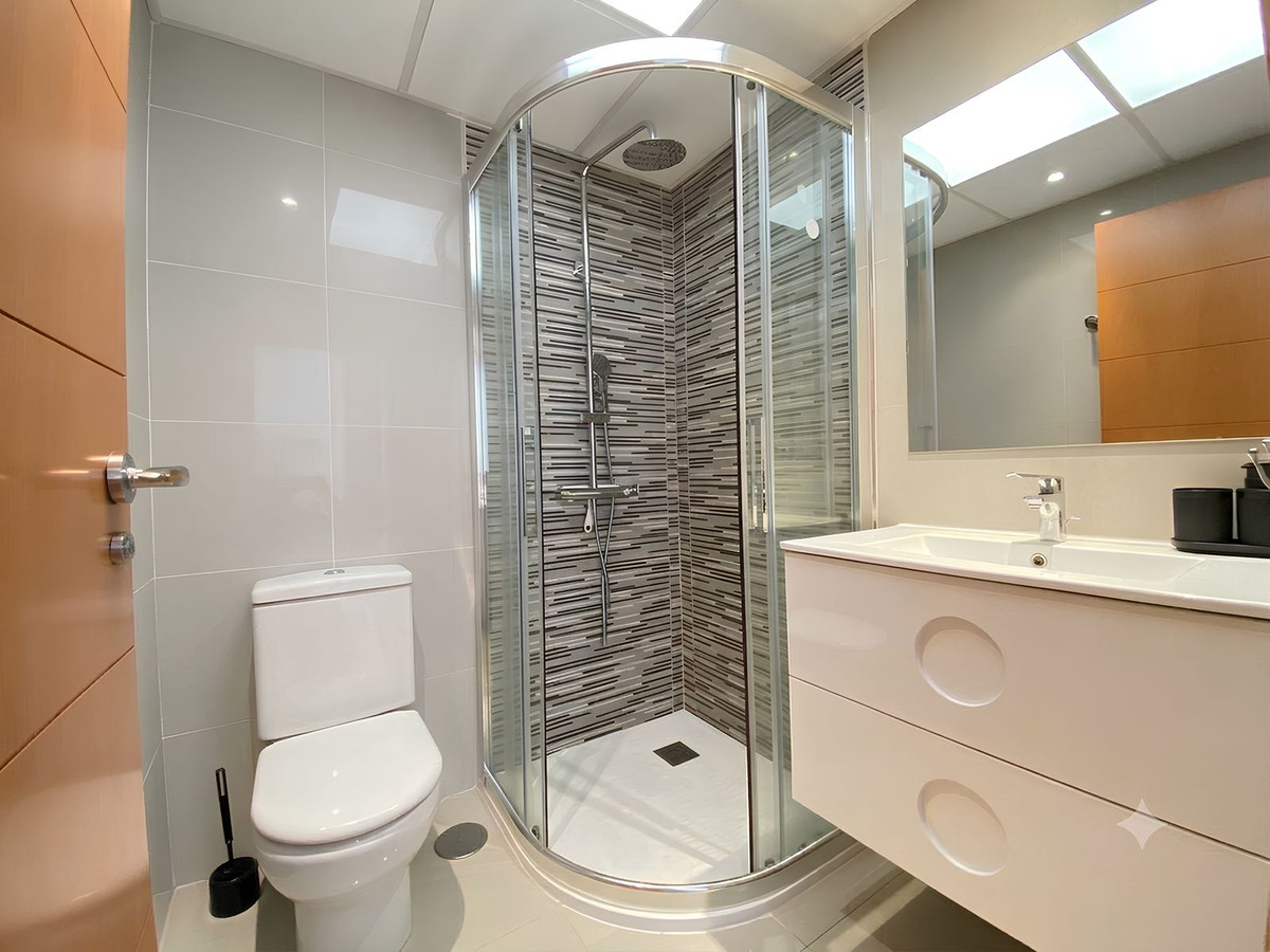 2 Bed Apartment for sale in Estepona Costa Del Sol, Málaga, Spain