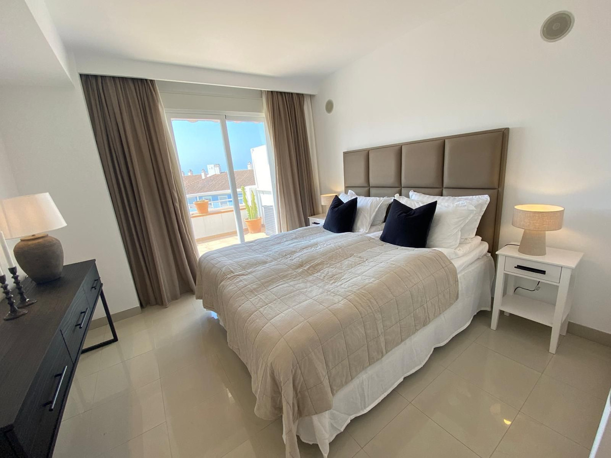 2 Bed Apartment for sale in Estepona Costa Del Sol, Málaga, Spain