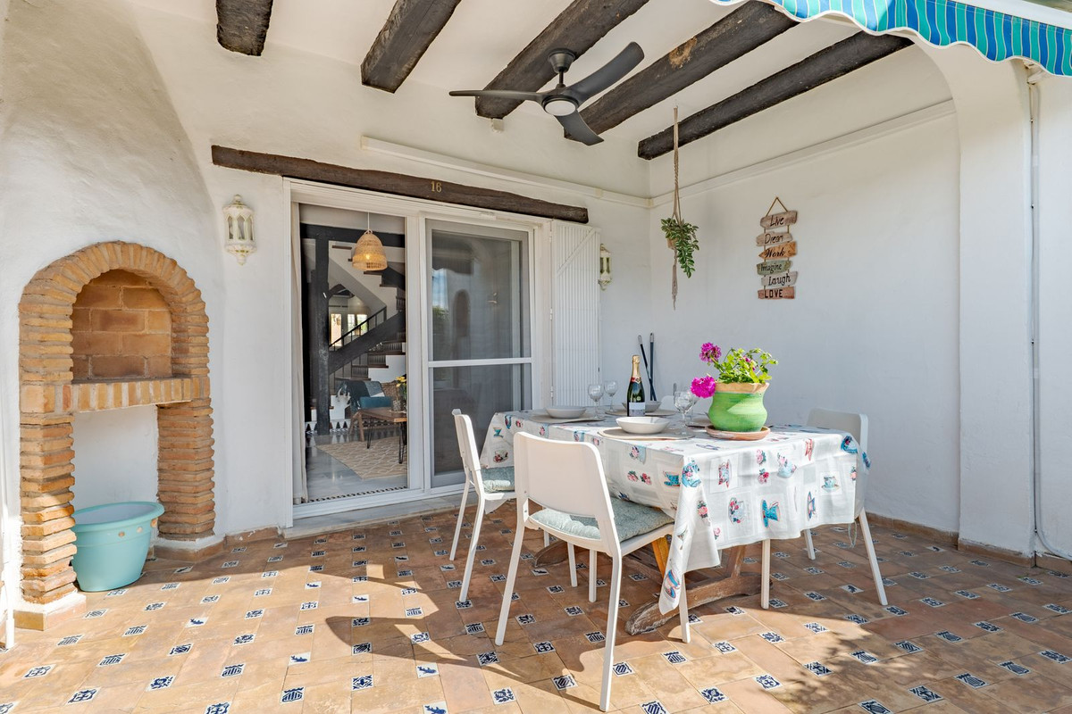 Se vende Adosada de 2 dormitorios en Costa Del Sol, Málaga, España