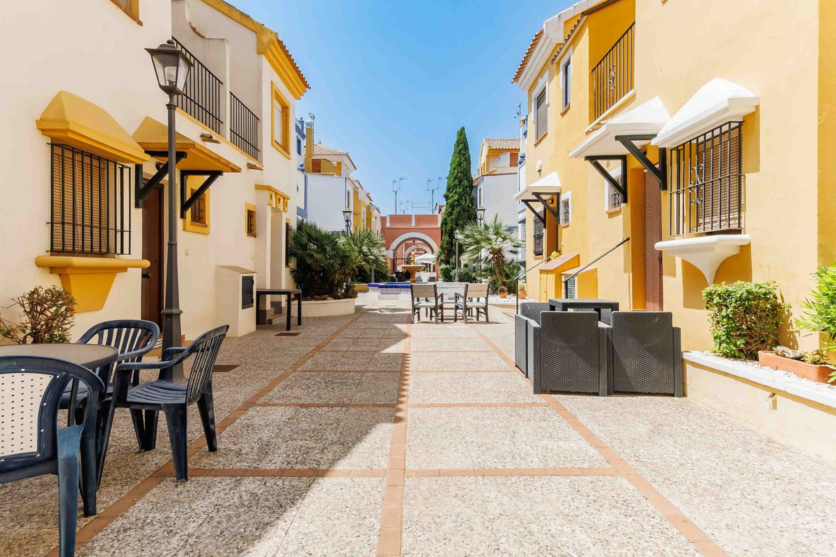 2 Bed Townhouse for sale in Roda Costa Calida, Murcia, Spain