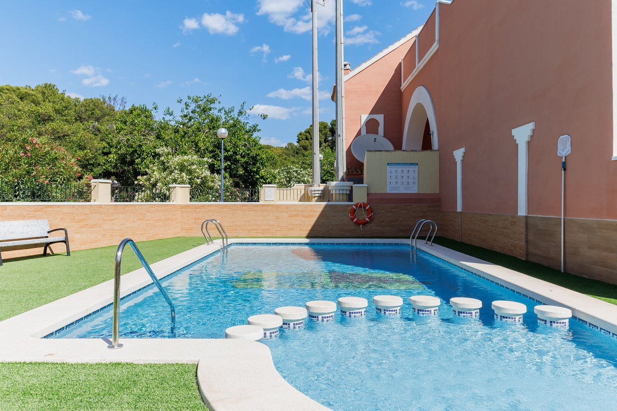 2 Bed Townhouse for sale in Roda Costa Calida, Murcia, Spain