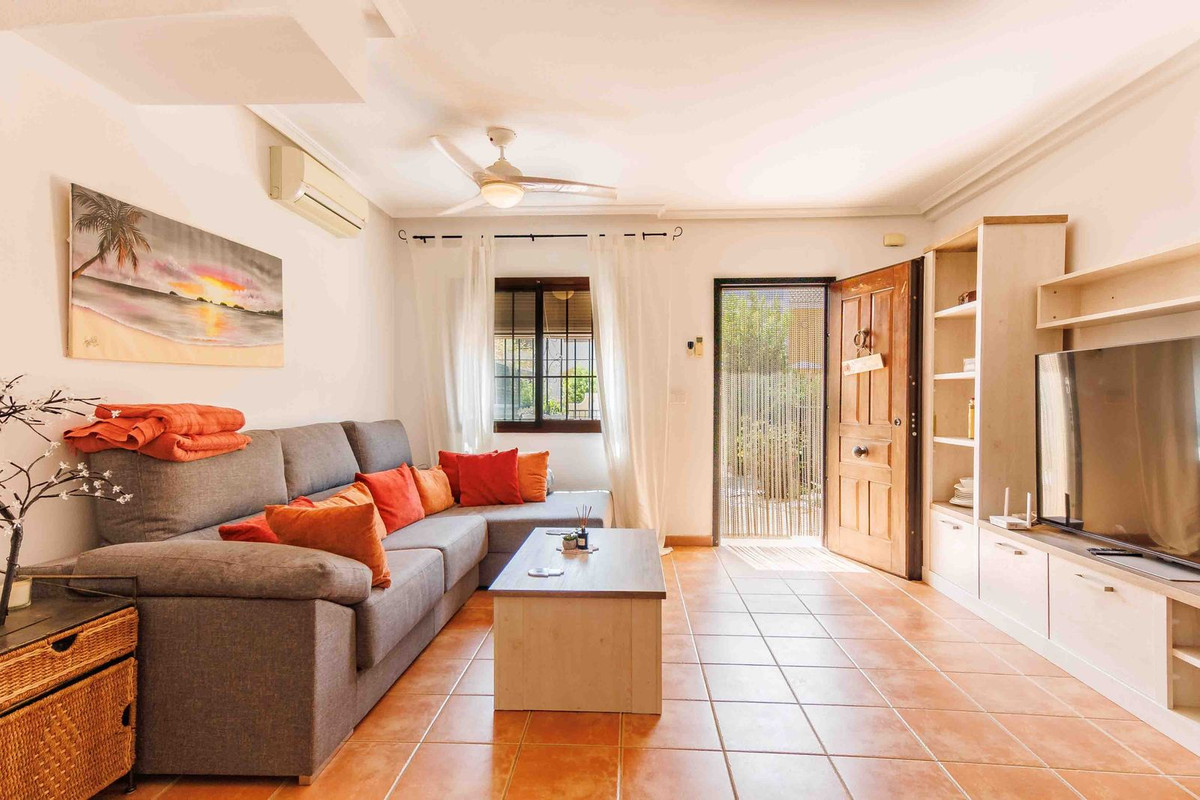 2 Bed Townhouse for sale in Roda Costa Calida, Murcia, Spain