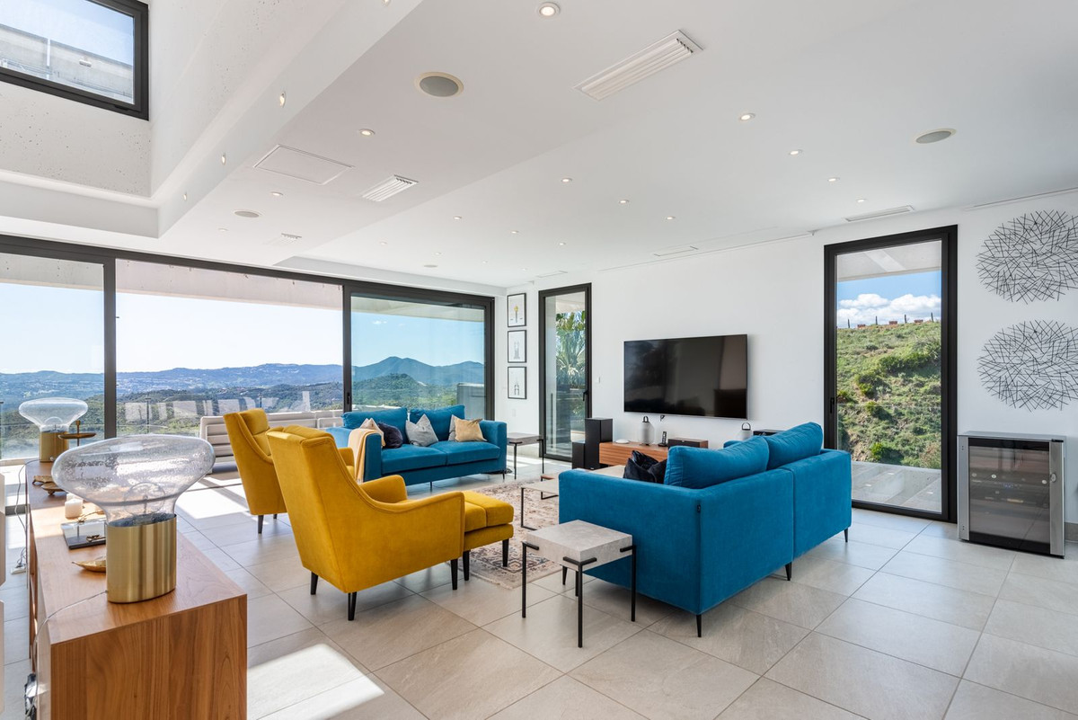 4 Bed Townhouse for sale in Mijas Costa Del Sol, Málaga, Spain