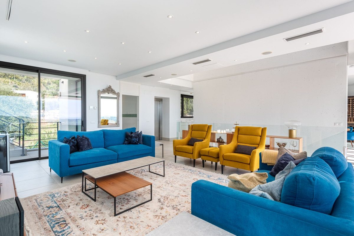 4 Bed Townhouse for sale in Mijas Costa Del Sol, Málaga, Spain