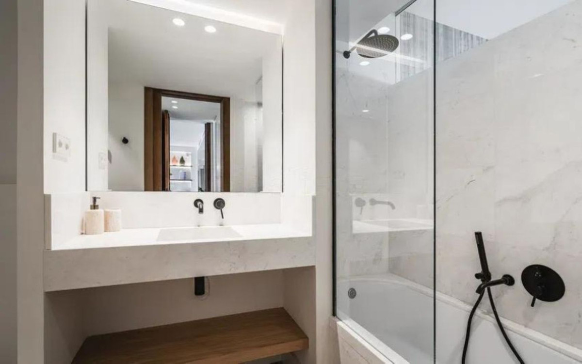 3 Bed Apartment for sale in The Golden Mile Costa Del Sol, Málaga, Spain