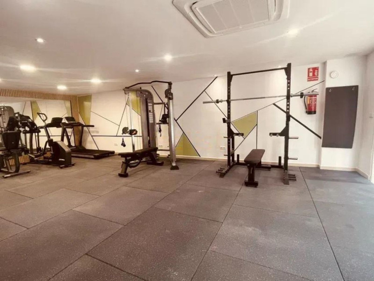 3 Bed Apartment for sale in The Golden Mile Costa Del Sol, Málaga, Spain