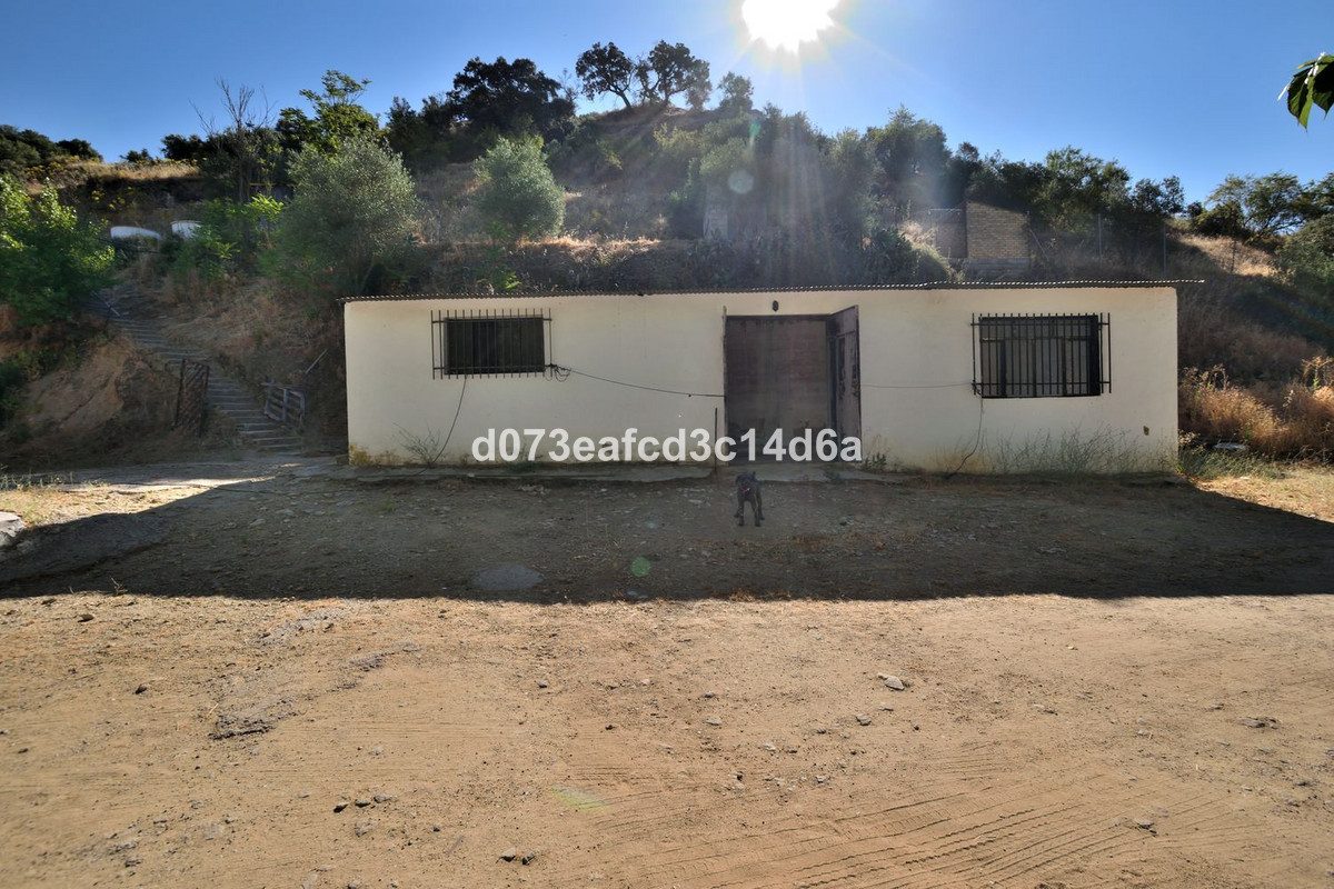 2 Bed Townhouse for sale in Arriate Costa Del Sol, Málaga, Spain
