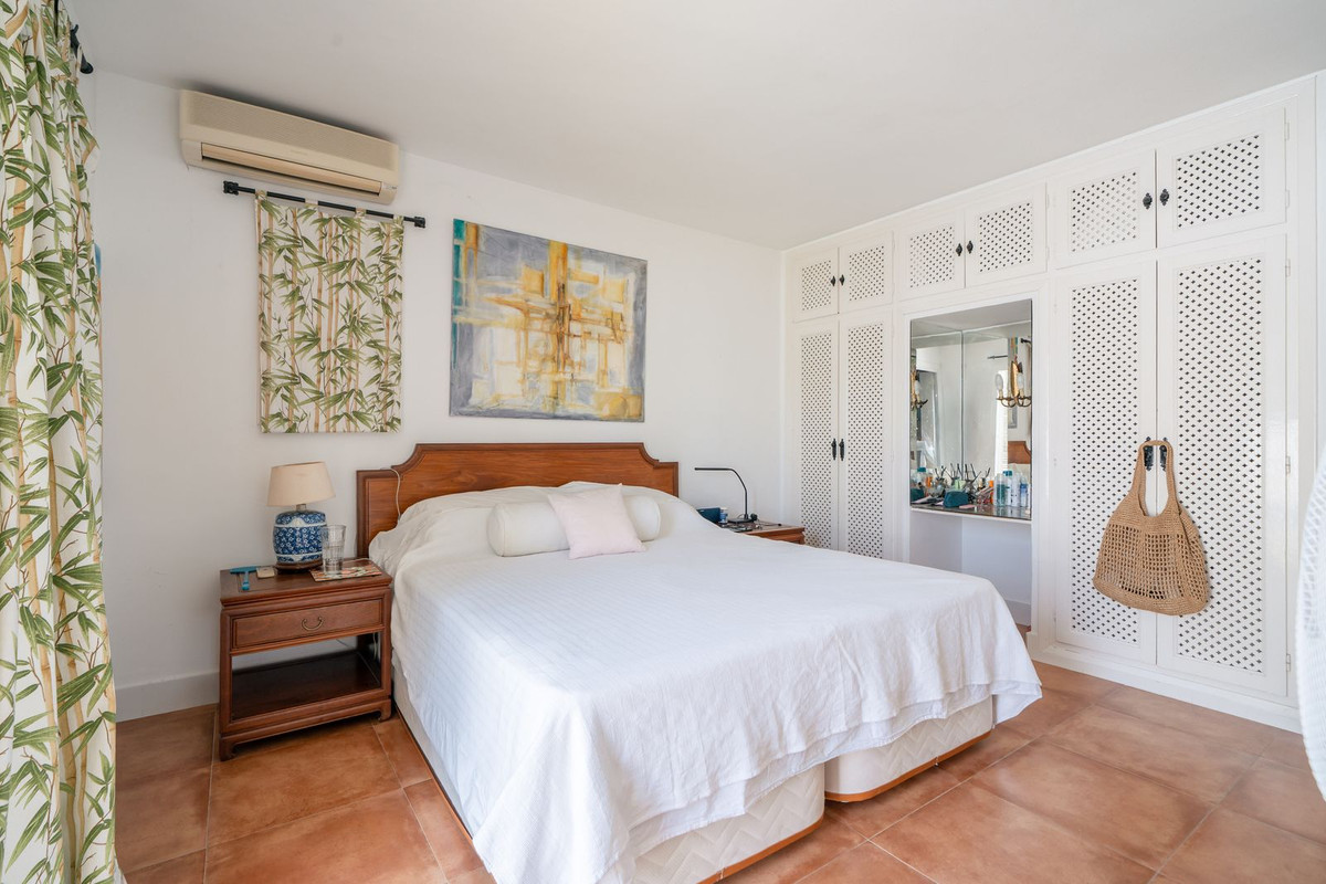 3 Bed Townhouse for sale in Benahavís Costa Del Sol, Málaga, Spain
