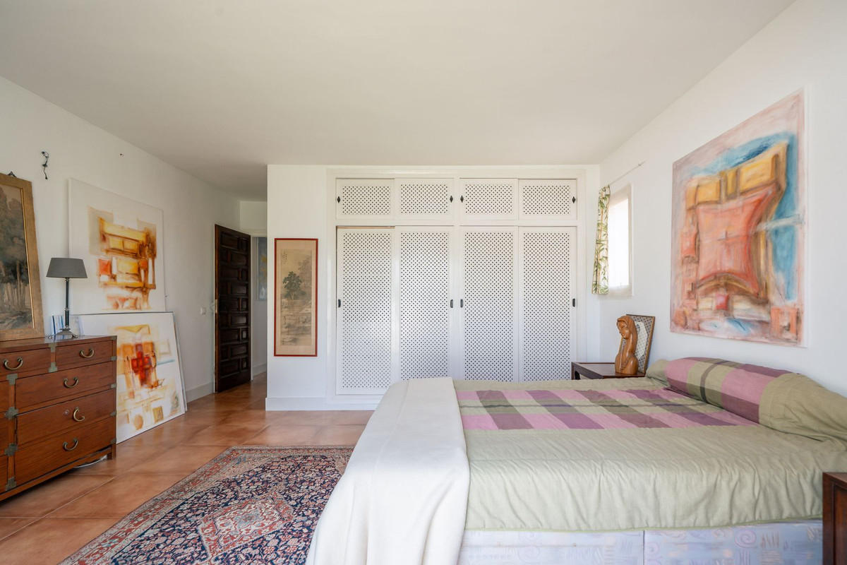 3 Bed Townhouse for sale in Benahavís Costa Del Sol, Málaga, Spain
