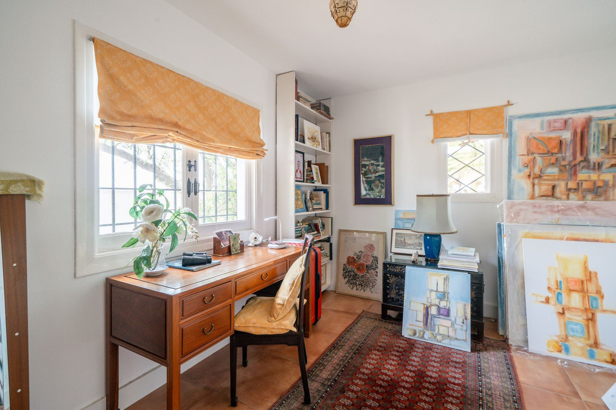 3 Bed Townhouse for sale in Benahavís Costa Del Sol, Málaga, Spain
