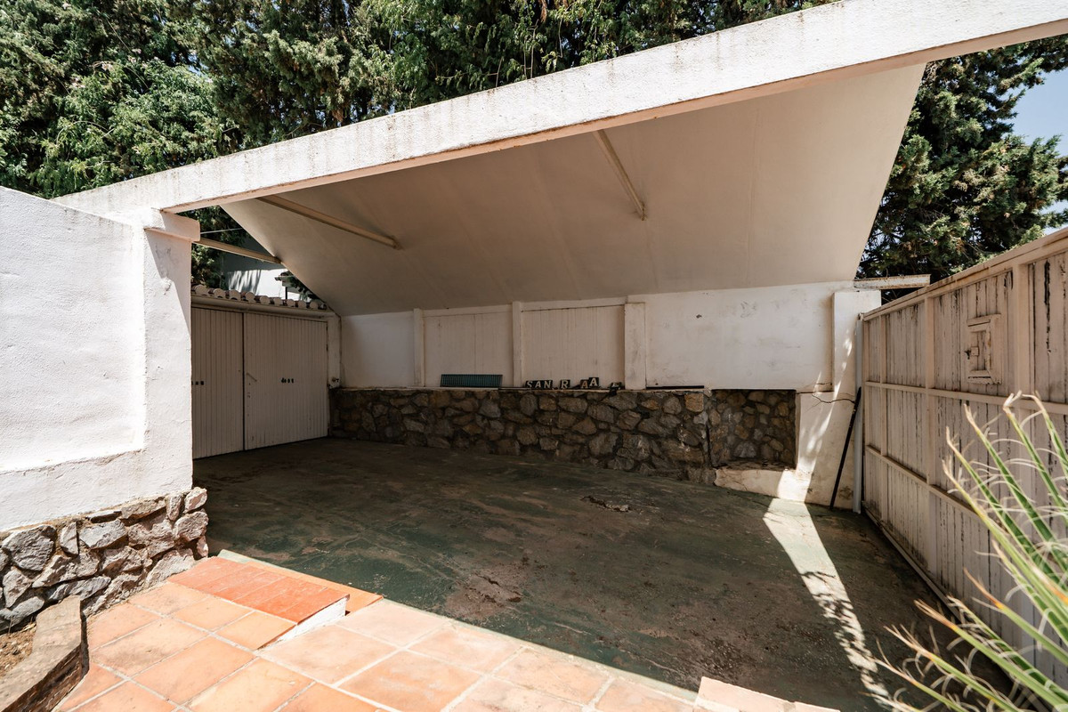 3 Bed Townhouse for sale in Benahavís Costa Del Sol, Málaga, Spain