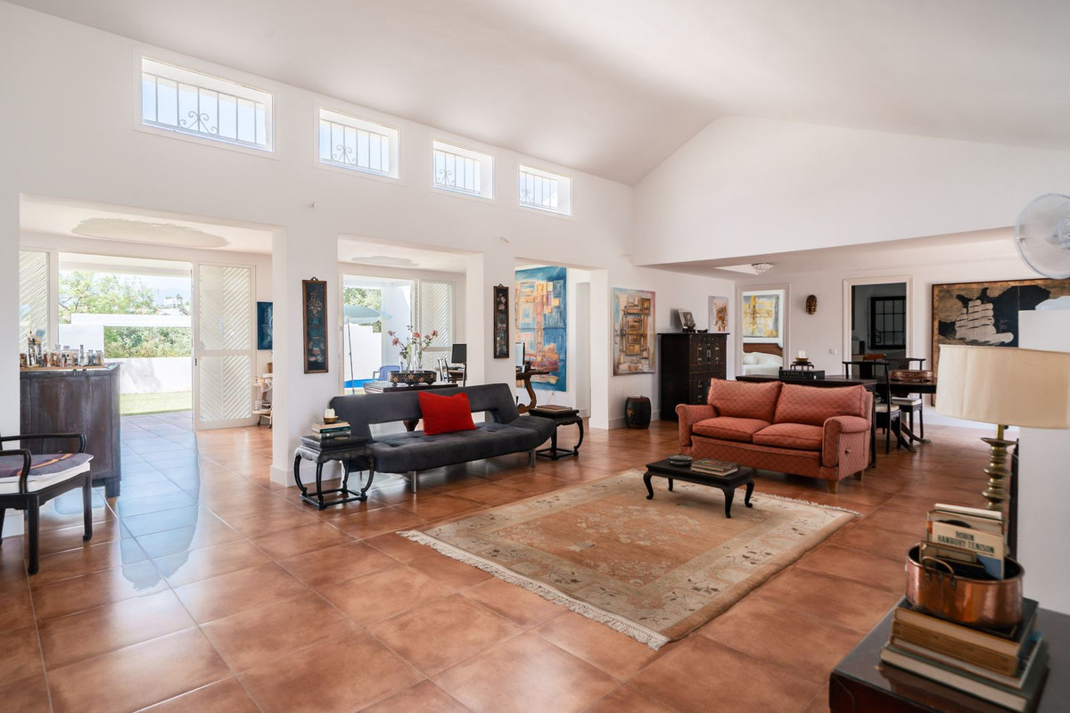 3 Bed Townhouse for sale in Benahavís Costa Del Sol, Málaga, Spain
