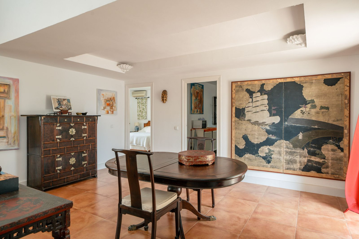 3 Bed Townhouse for sale in Benahavís Costa Del Sol, Málaga, Spain