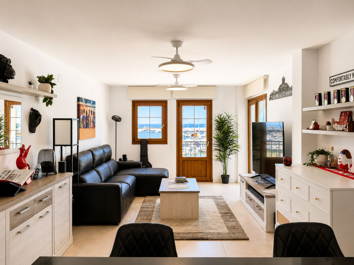 2 Bed Apartment for sale in La Duquesa Costa Del Sol, Málaga, Spain
