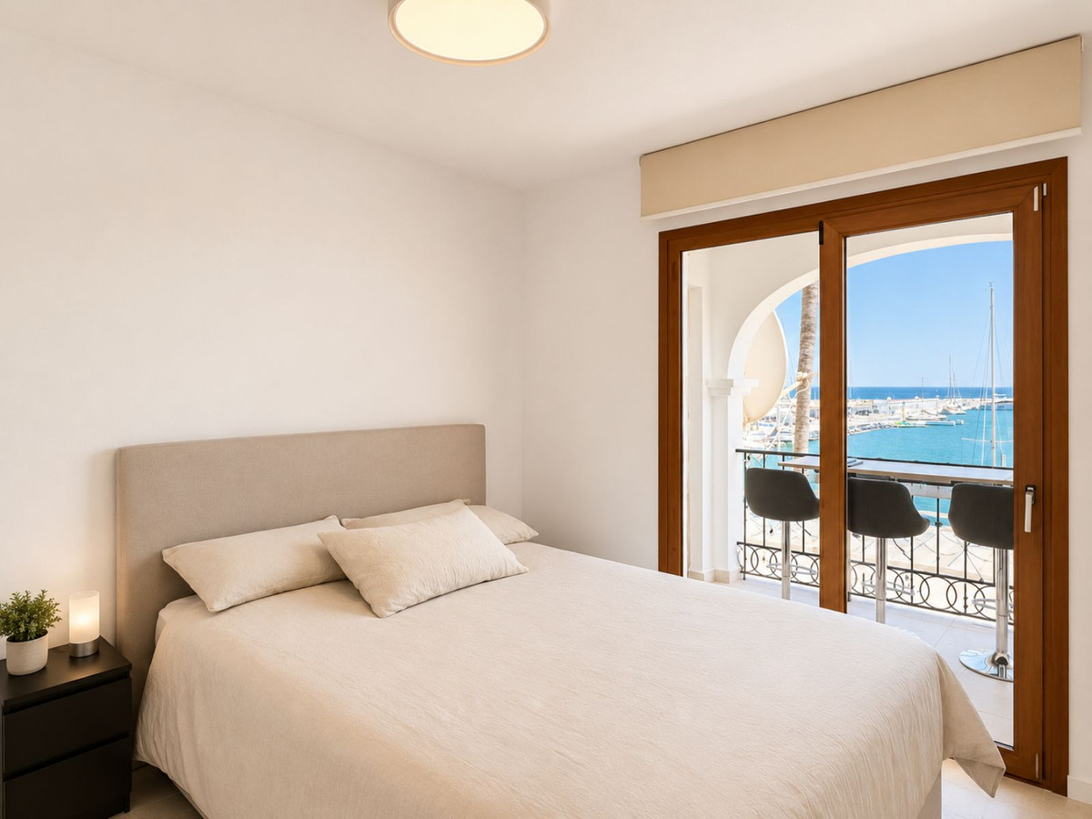 2 Bed Apartment for sale in La Duquesa Costa Del Sol, Málaga, Spain
