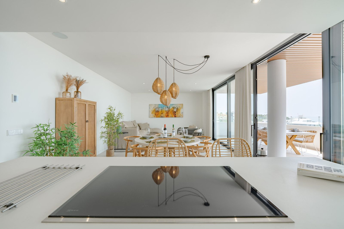 3 Bed Apartment for sale in Fuengirola Costa Del Sol, Málaga, Spain