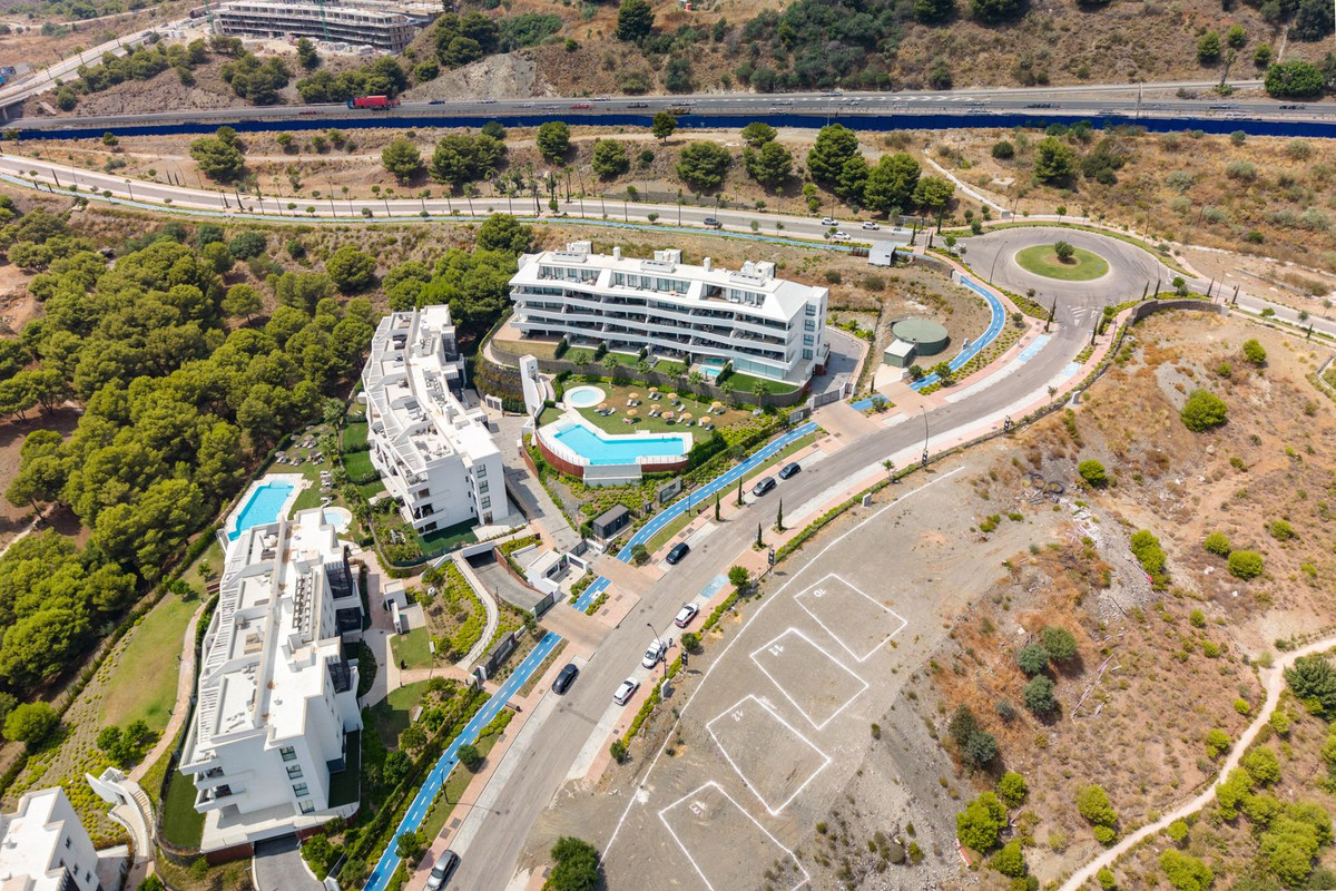 3 Bed Apartment for sale in Fuengirola Costa Del Sol, Málaga, Spain