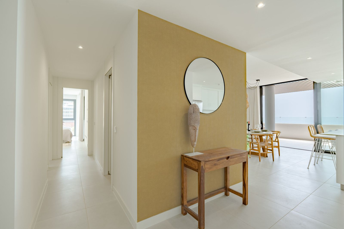 3 Bed Apartment for sale in Fuengirola Costa Del Sol, Málaga, Spain