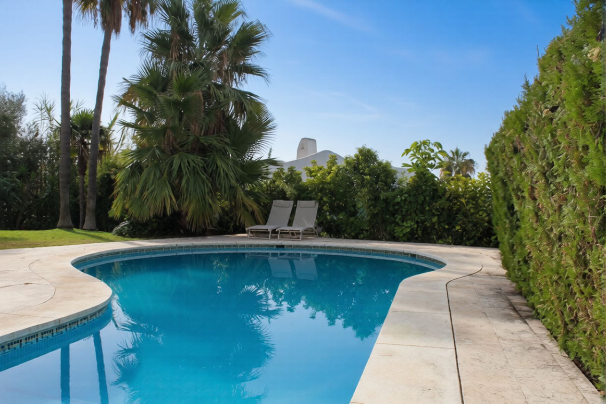 3 Bed Townhouse for sale in Las Chapas Costa Del Sol, Málaga, Spain