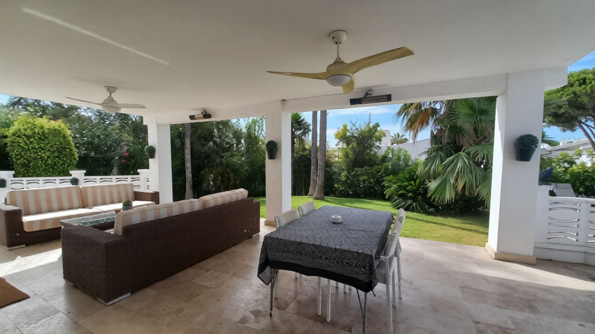 3 Bed Townhouse for sale in Las Chapas Costa Del Sol, Málaga, Spain