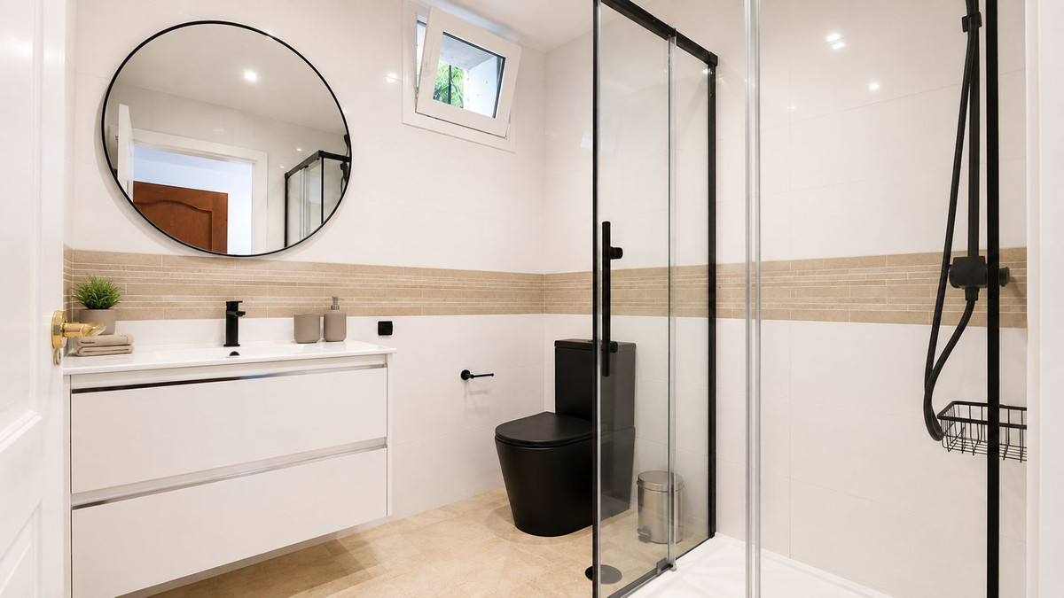 3 Bed Townhouse for sale in Las Chapas Costa Del Sol, Málaga, Spain
