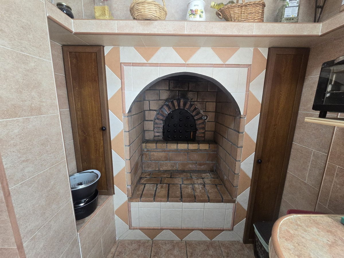4 Bed Townhouse for sale in Estacion De Cartama Costa Del Sol, Málaga, Spain