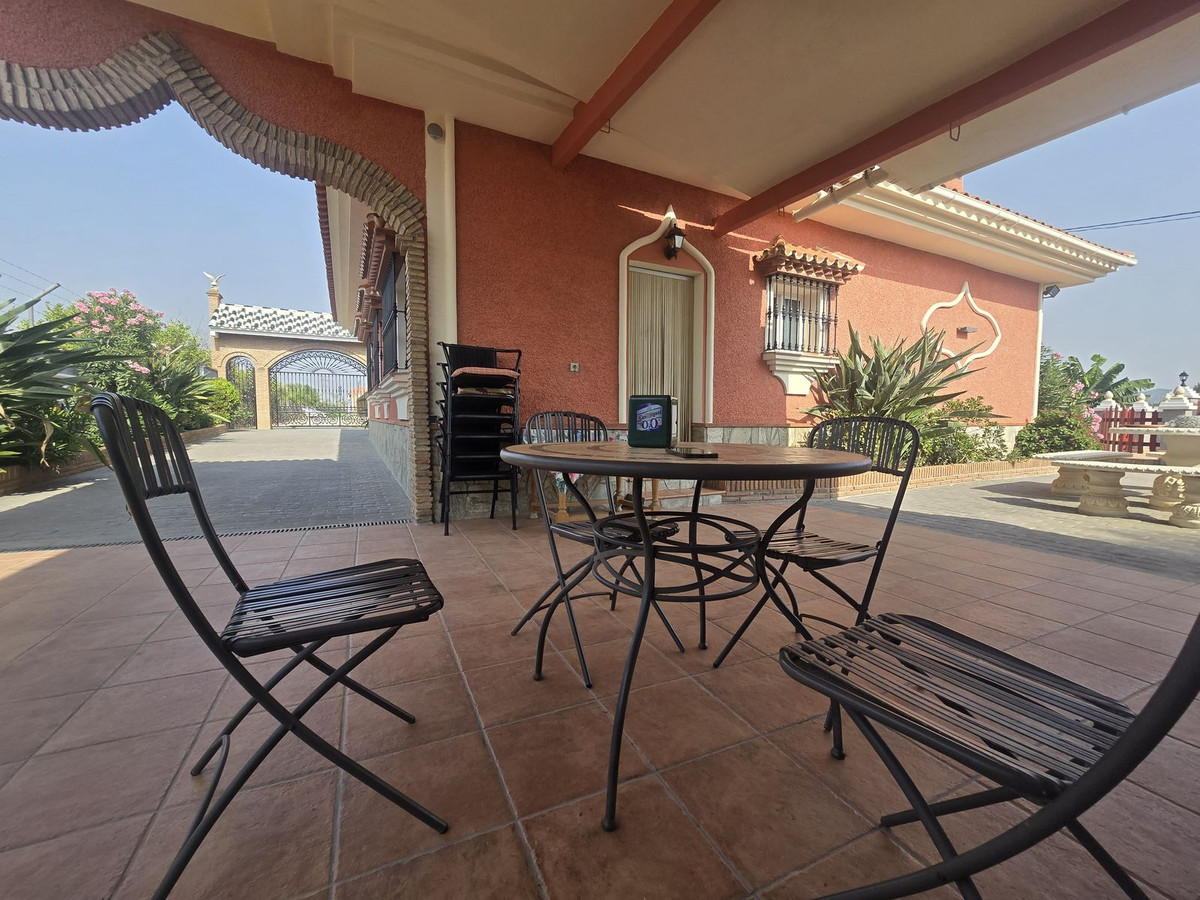 4 Bed Townhouse for sale in Estacion De Cartama Costa Del Sol, Málaga, Spain