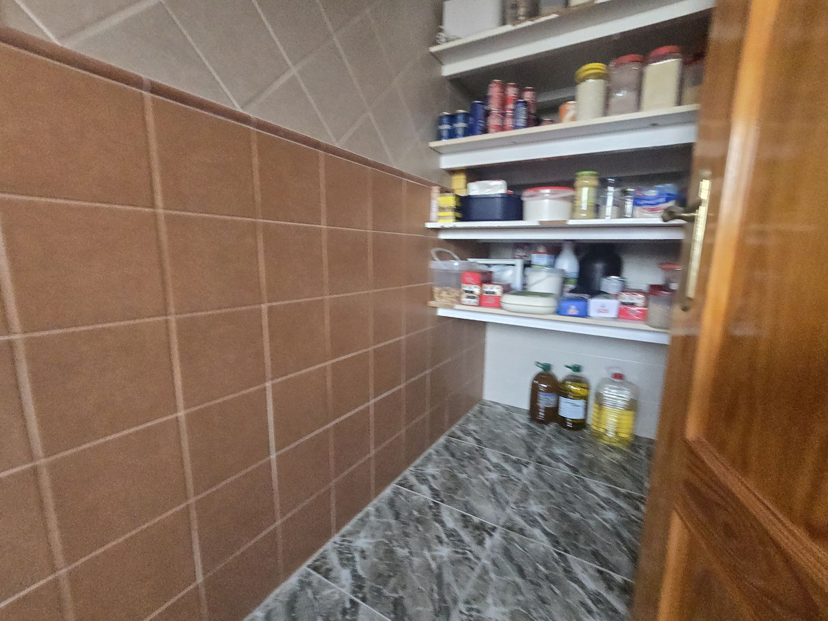 4 Bed Townhouse for sale in Estacion De Cartama Costa Del Sol, Málaga, Spain