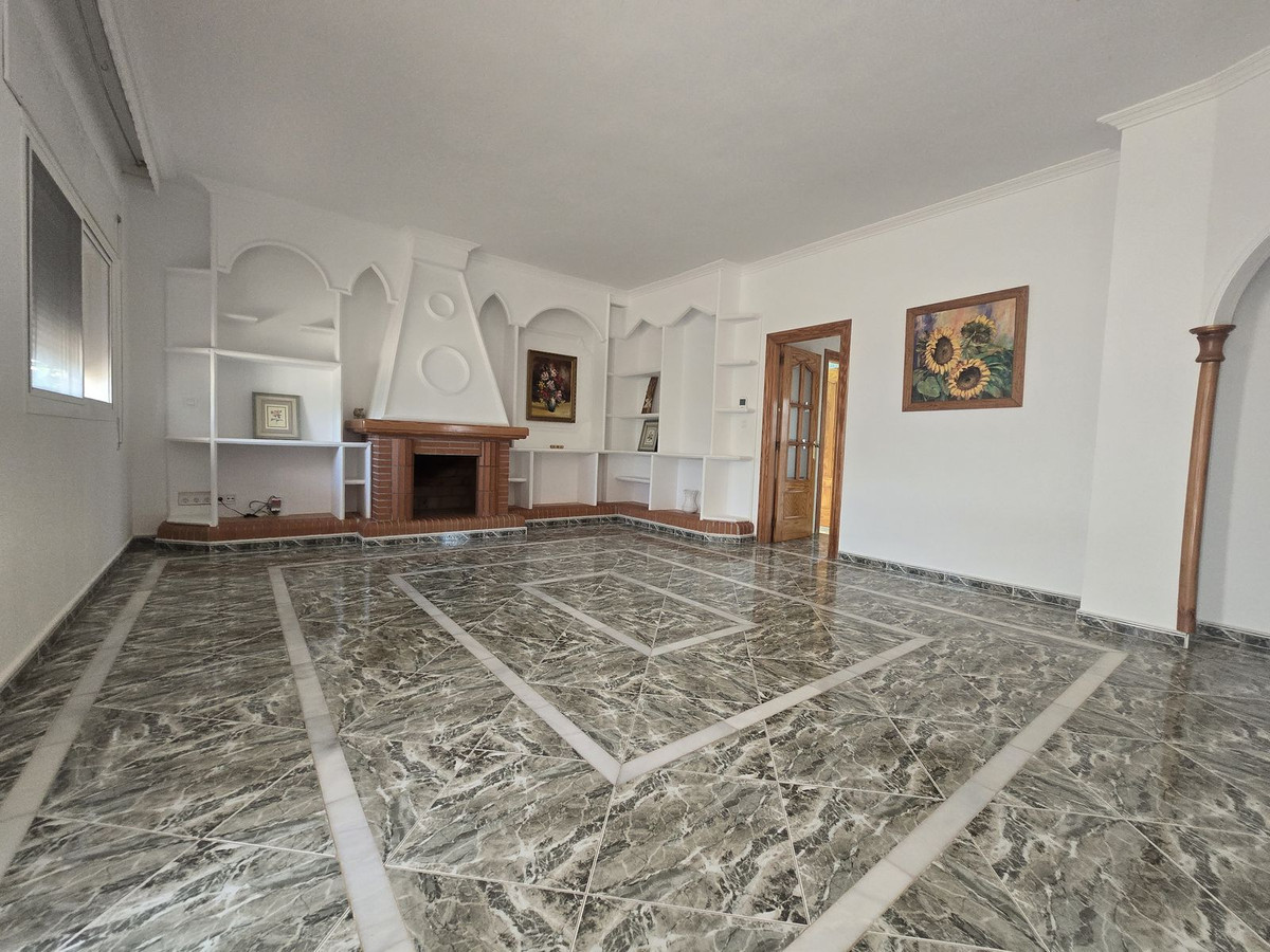 4 Bed Townhouse for sale in Estacion De Cartama Costa Del Sol, Málaga, Spain