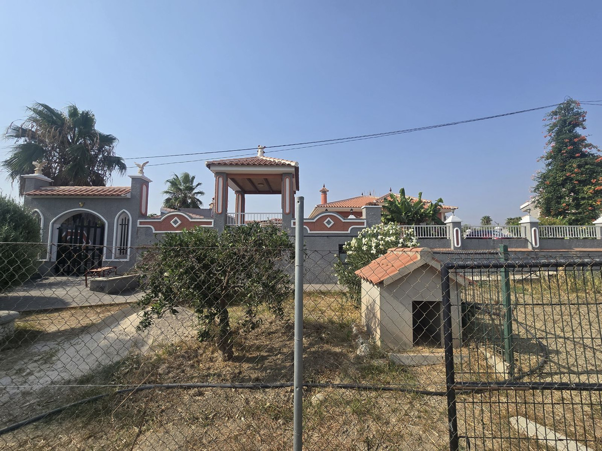 4 Bed Townhouse for sale in Estacion De Cartama Costa Del Sol, Málaga, Spain