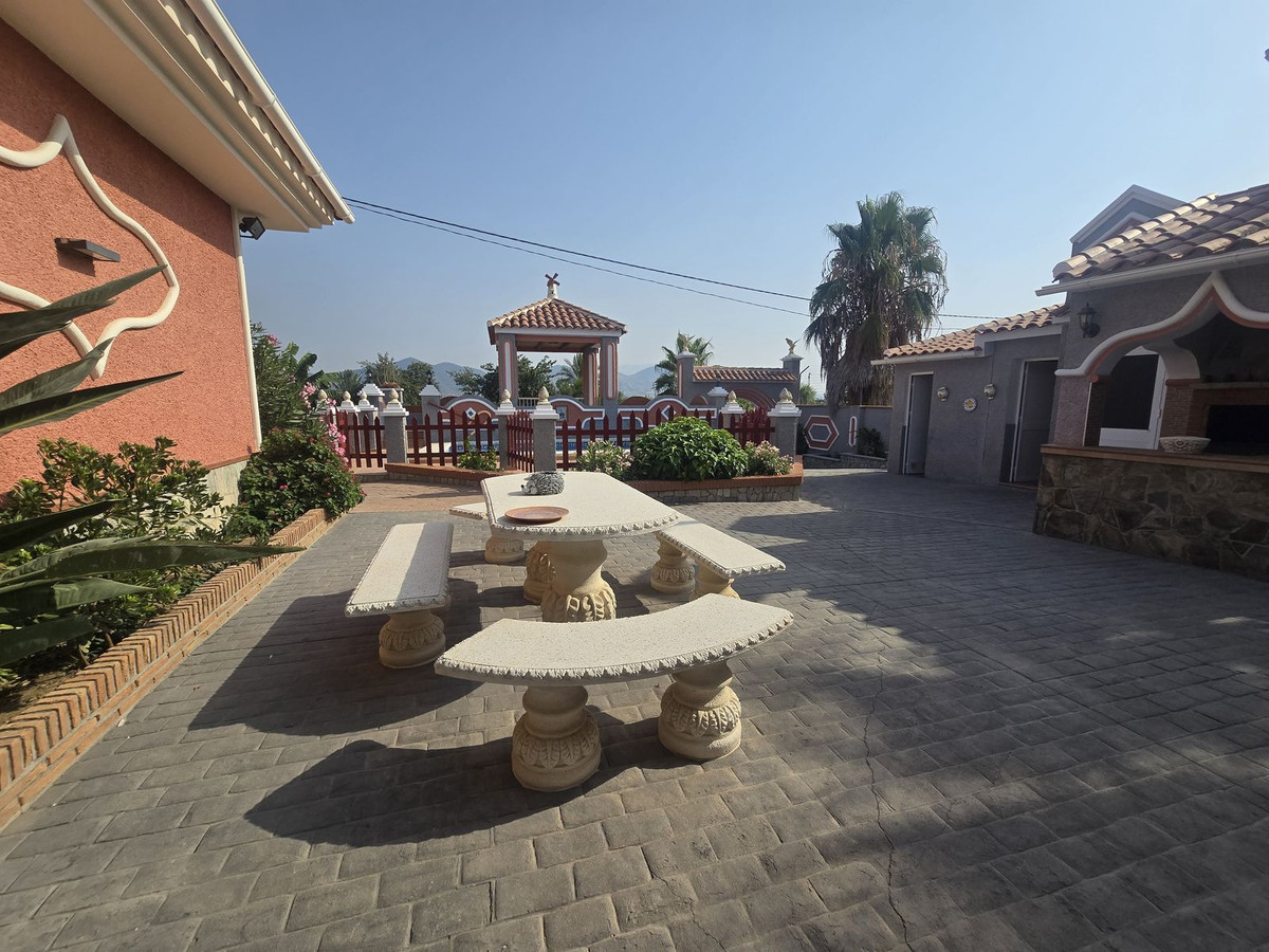 4 Bed Townhouse for sale in Estacion De Cartama Costa Del Sol, Málaga, Spain