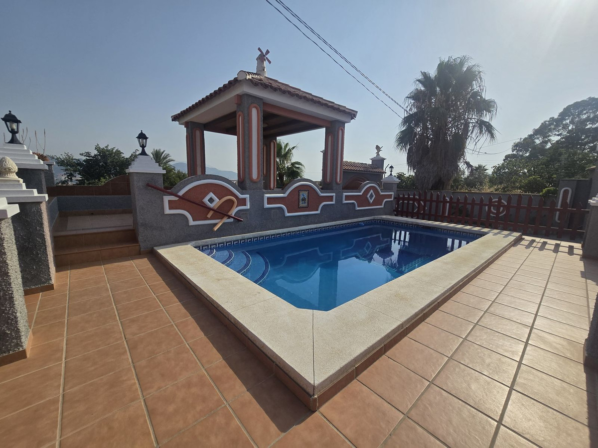 4 Bed Townhouse for sale in Estacion De Cartama Costa Del Sol, Málaga, Spain