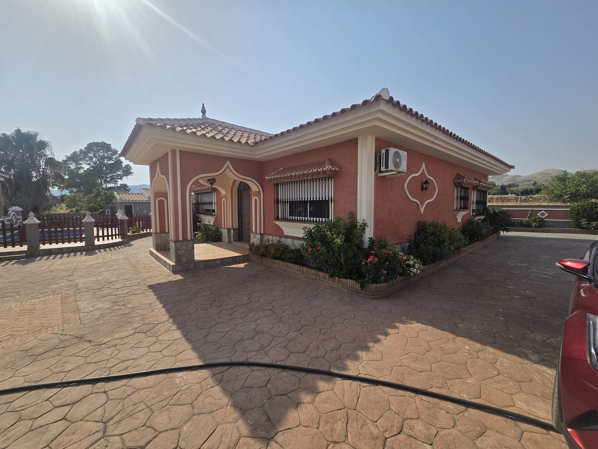 4 Bed Townhouse for sale in Estacion De Cartama Costa Del Sol, Málaga, Spain