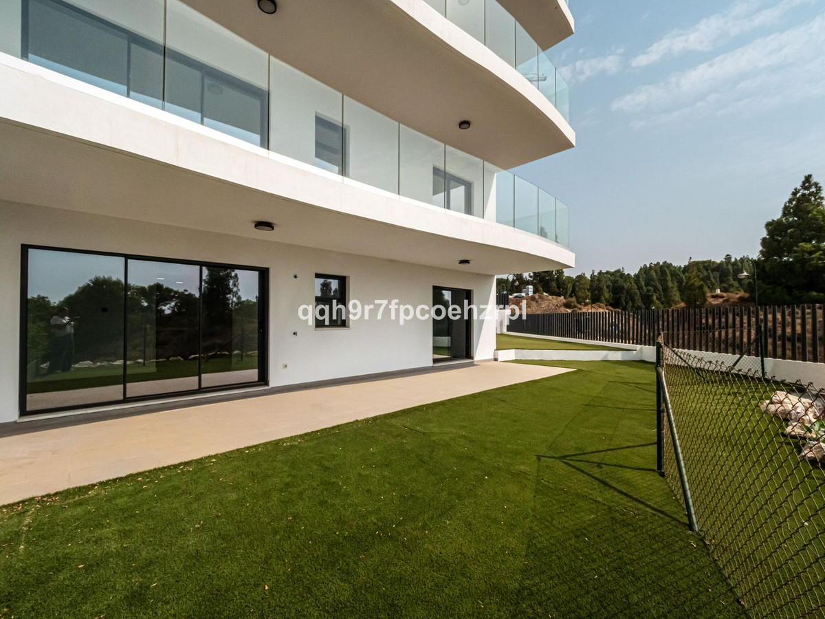 2 Bed Apartment for sale in El Chaparral Costa Del Sol, Málaga, Spain