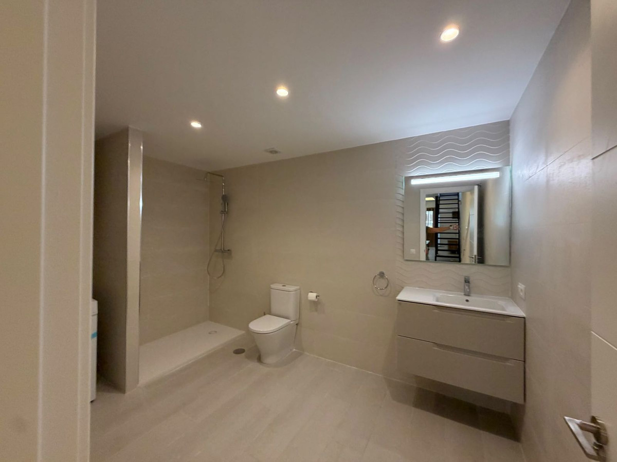 2 Bed Apartment for sale in Torremolinos Costa Del Sol, Málaga, Spain